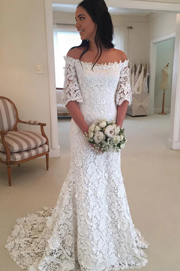 Vestidos de novia con cola de cepillo, encaje, media manga y hombros descubiertos
